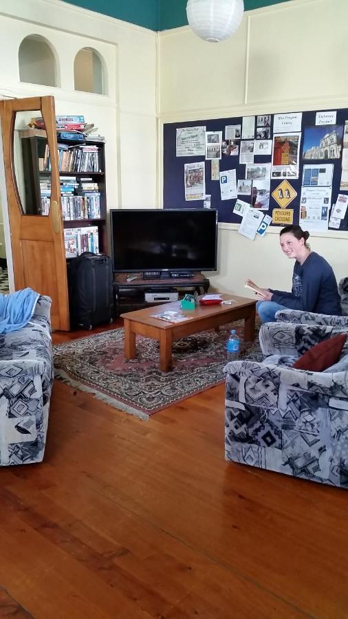 אואהמרו Empire Hotel Backpackers מראה חיצוני תמונה