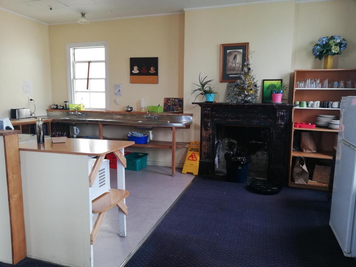 אואהמרו Empire Hotel Backpackers מראה חיצוני תמונה