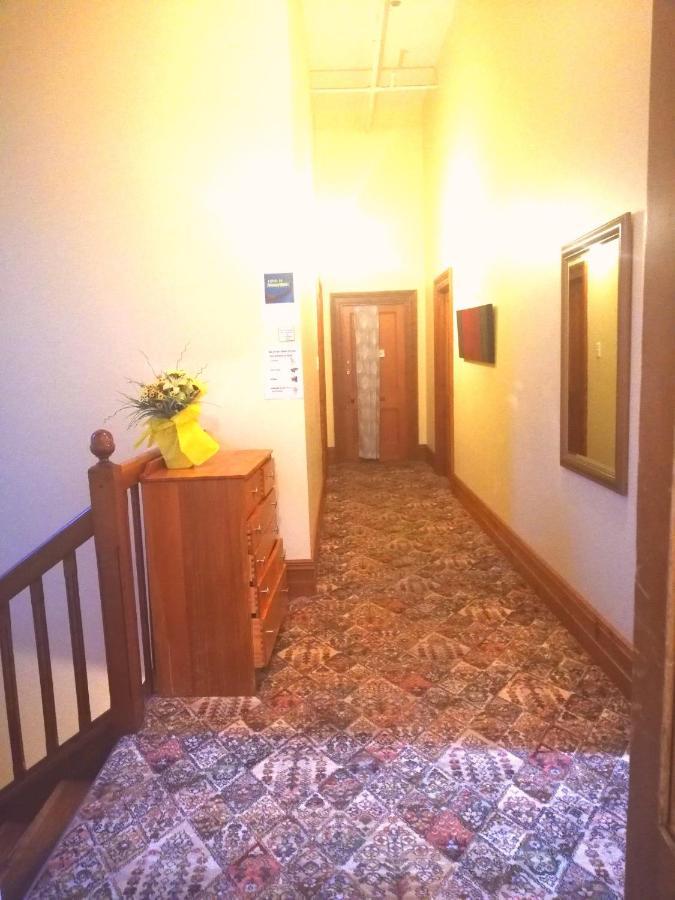 אואהמרו Empire Hotel Backpackers מראה חיצוני תמונה