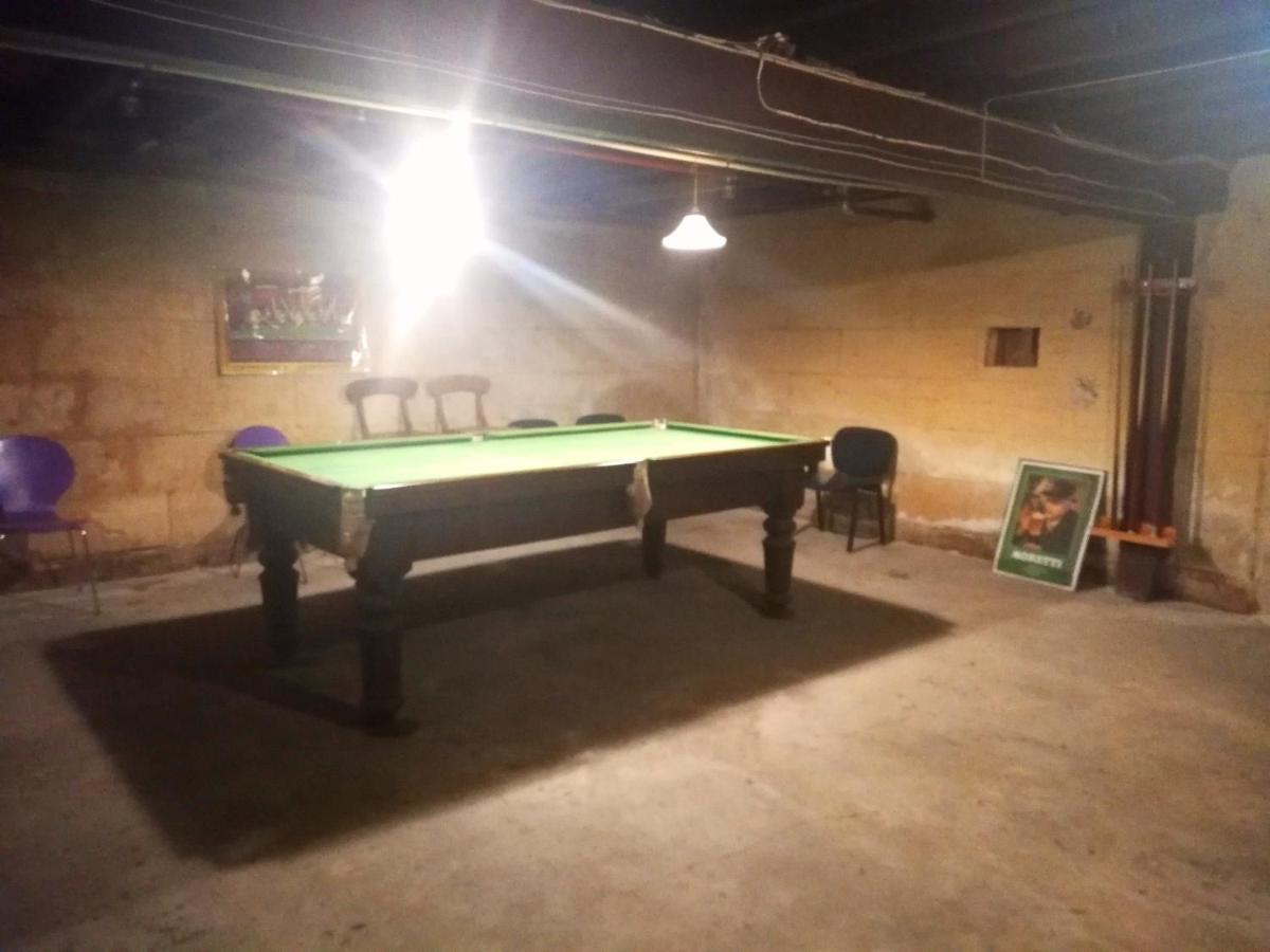 אואהמרו Empire Hotel Backpackers מראה חיצוני תמונה