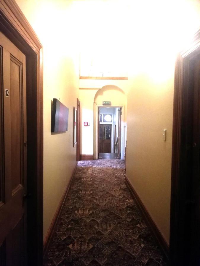 אואהמרו Empire Hotel Backpackers מראה חיצוני תמונה